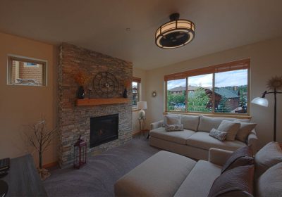 Updated One Bedroom Condo in Downtown Winter Park Trailhead Lodges