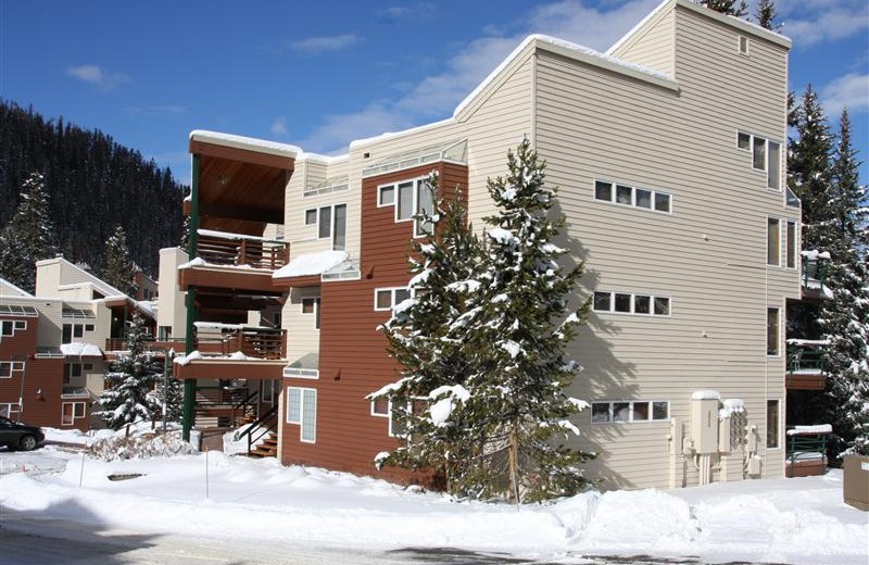 Ski-in Ski-out Iron Horse Premium Condo