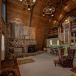 Spacious Classic Ski Home in Ice Box Estates